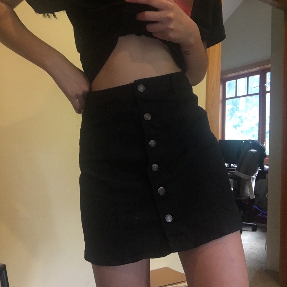 BLACK JEAN SKIRT